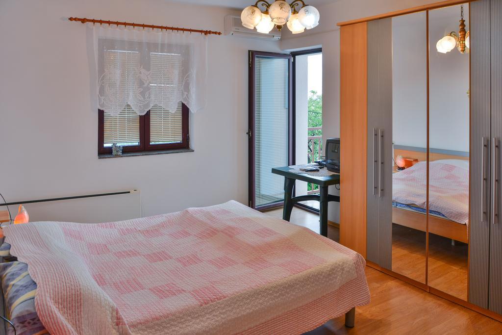 Dada Apartment