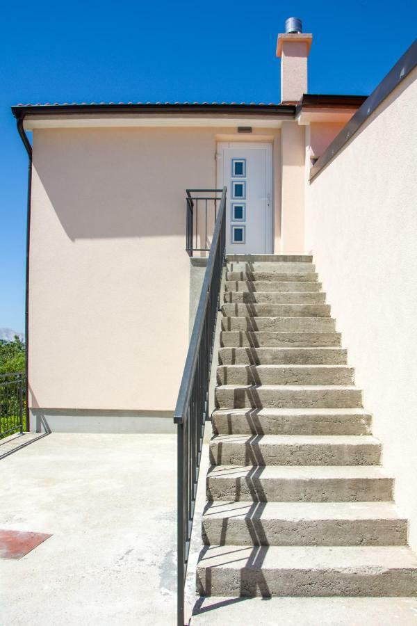 Dada Apartment *